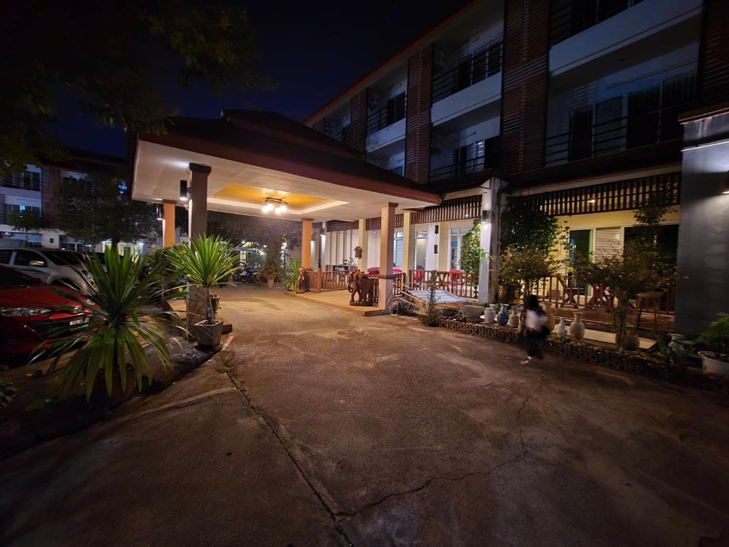 Jb Mansion Hotel Chiang Rai Exteriör bild